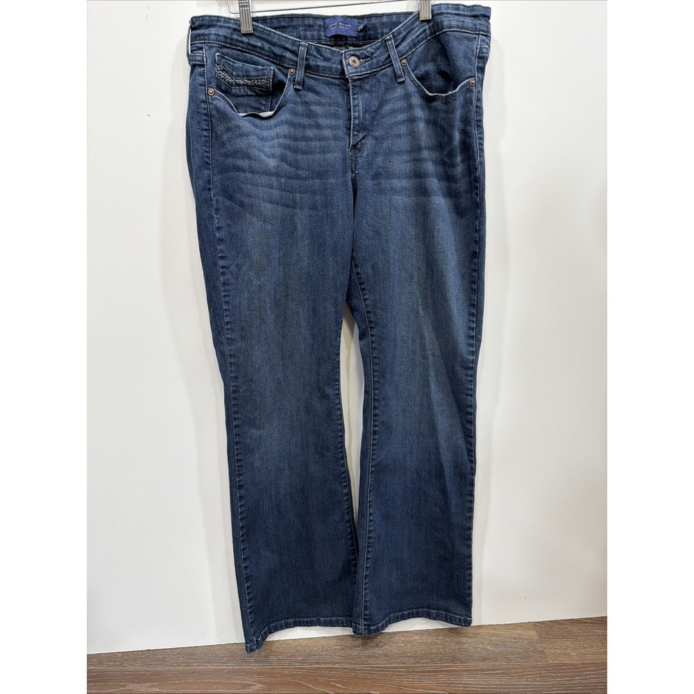 Levi's Jeans - Womens 18W/35- San Francisco - Bold Curve - Boot Cut Jeans Casual